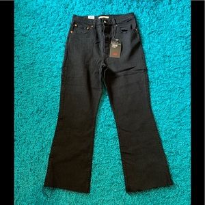 Brand new rib cage cropped flare jeans from Levi’s